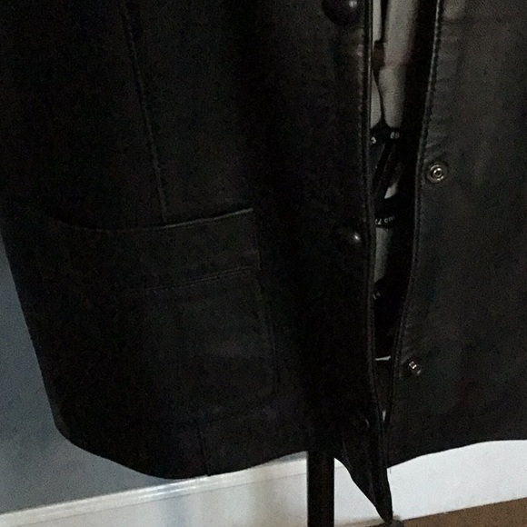 Vintage leather waistcoat - Picture 5 of 11